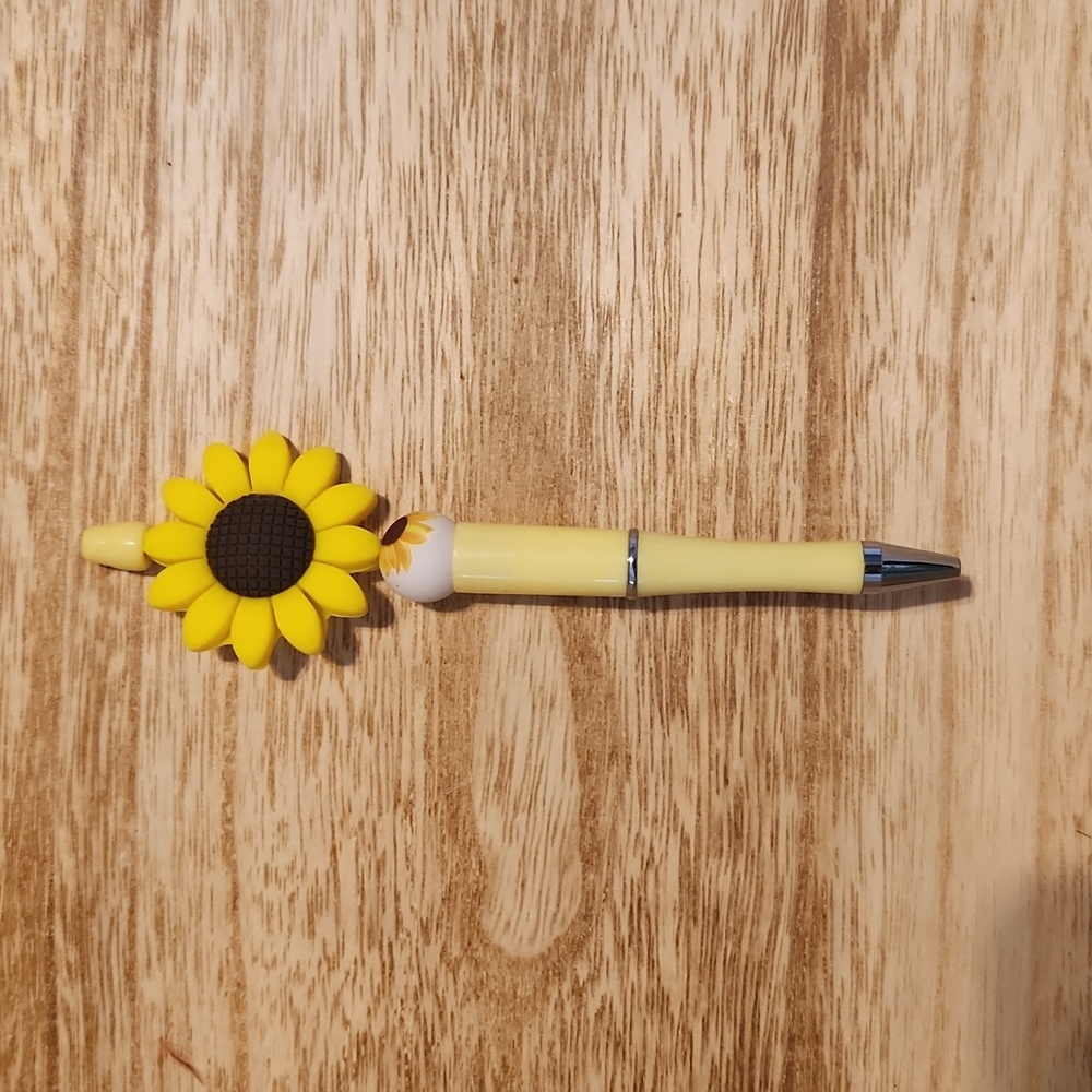 Beaded pen